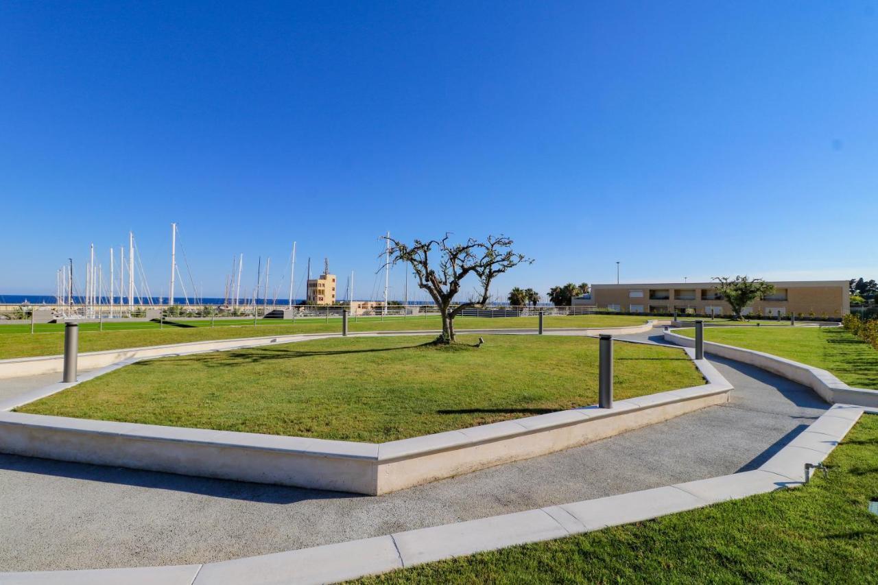 H11 Luxury 9A - Porto - Piscina - Jacuzzi Apartment Santo Stefano al Mare Exterior photo