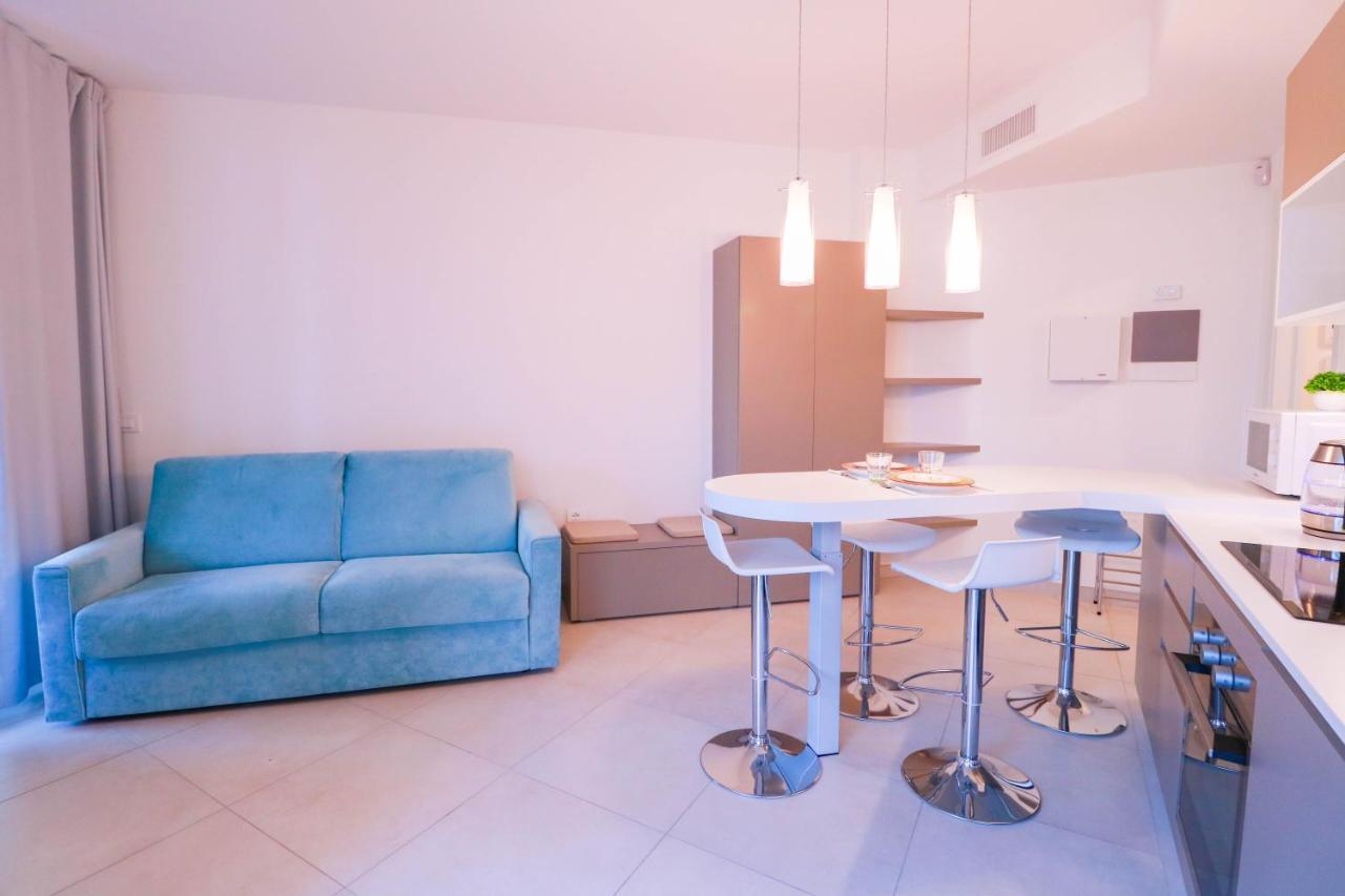 H11 Luxury 9A - Porto - Piscina - Jacuzzi Apartment Santo Stefano al Mare Exterior photo