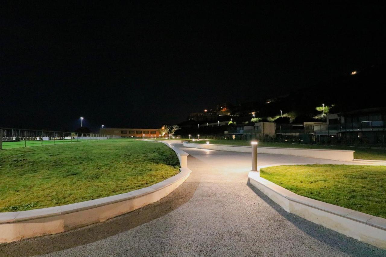 H11 Luxury 9A - Porto - Piscina - Jacuzzi Apartment Santo Stefano al Mare Exterior photo